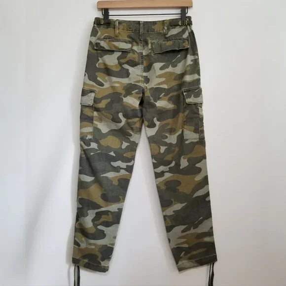 NWT Mother The Sir Yes Sir Camo Cargo Pants in Finding Strength Size 25, 26 $295